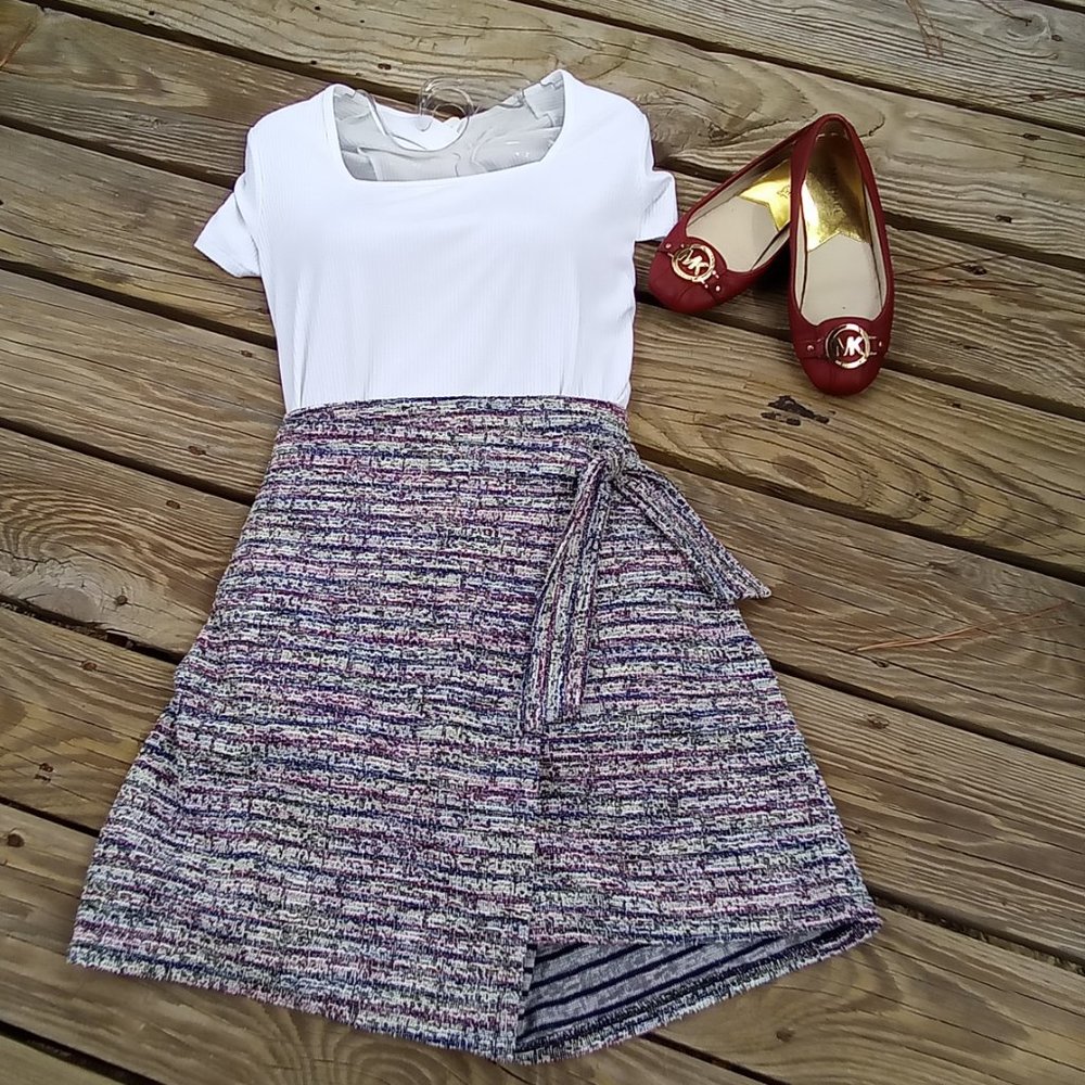 Loft ~ Beautiful Wrap Skirt Size Large NWOT